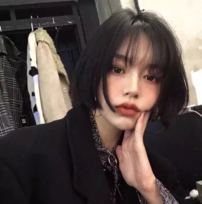 一个人的皮影戏